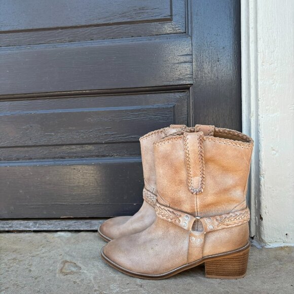 Diba True Genuine Leather Western Bootie - Picture 8 of 10